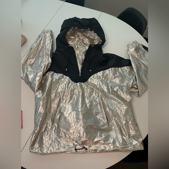 Isabel Marant Richie jacket in silver and black. - Picture 3 of 6